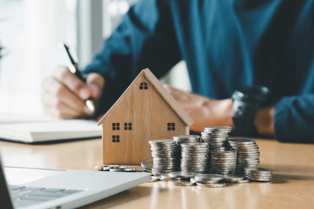 Andreas Lohmüller klärt über die Mythen des Eigenkapital zur Hausfinanzierung auf.